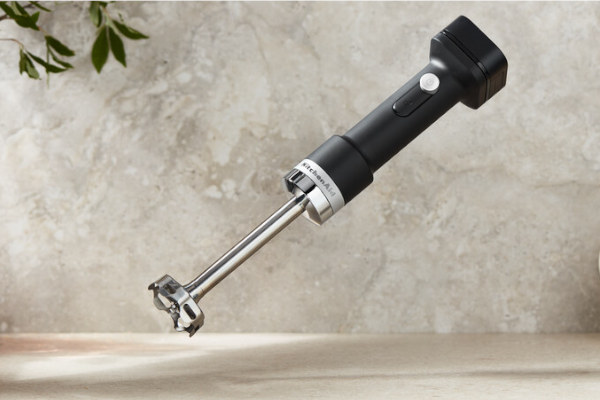 Bezprzewodowy blender ręczny KitchenAid Seria Go 5KHBRV71BM